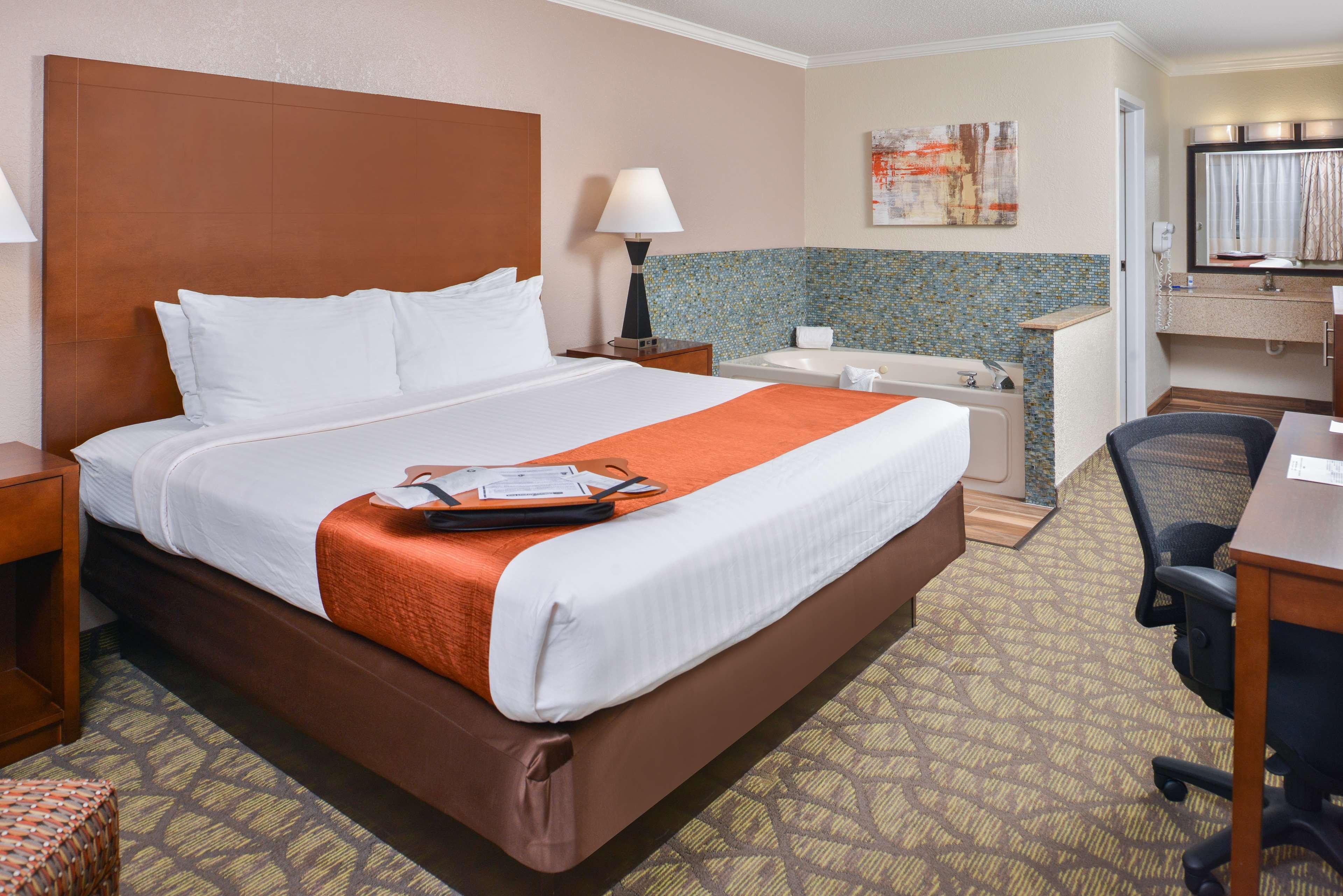Best Western Of Hartland Exterior photo