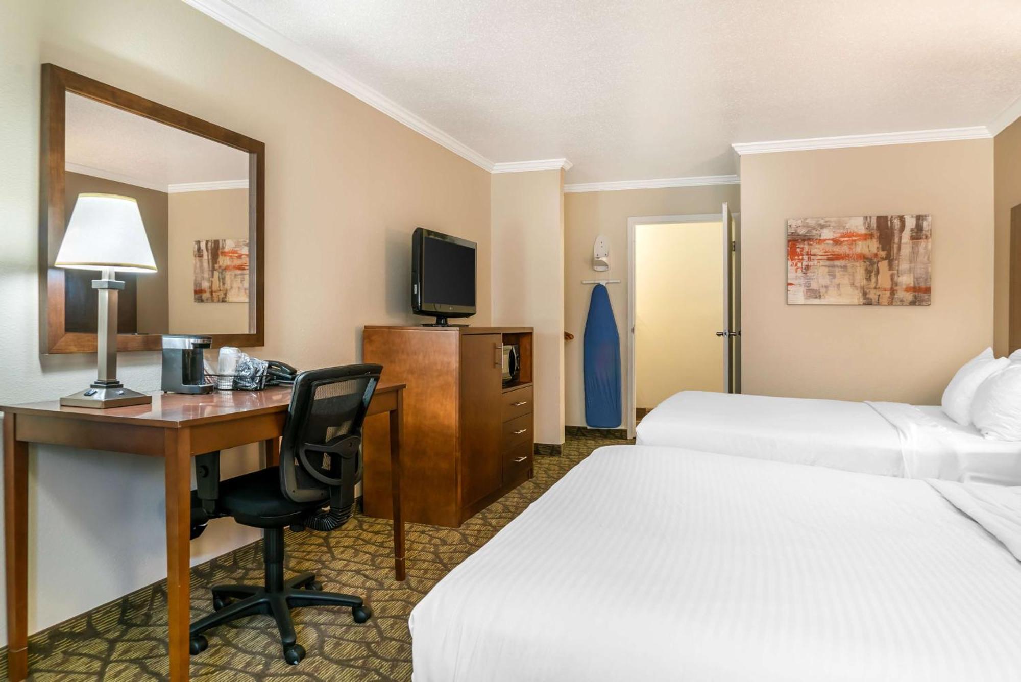 Best Western Of Hartland Exterior photo